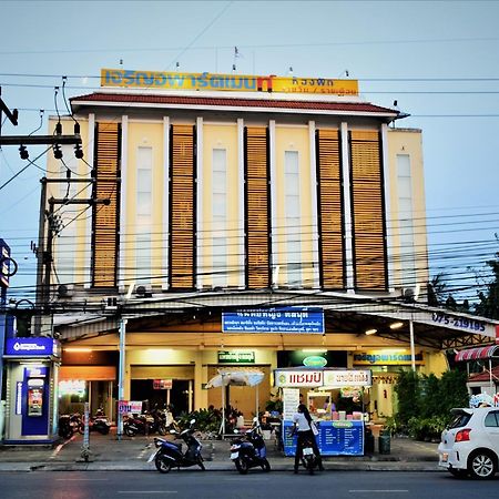 Charoen Apartment Hotel Транг Экстерьер фото